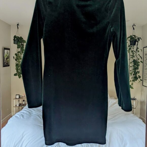 SHEIN SXY Plunging Twist Front Velvet Dress - Picture 5 of 6